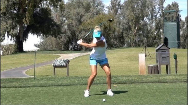 Lexi Thompson（レキシー・トンプソン）の3番ウッドのティーショット｜正面アングル｜連続再生・スロー再生｜2019 ANA Inspiration