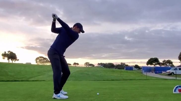 Rory Mcilroy ローリー マキロイ ドライバーショット 後方アングル スロー再生あり 高画質 ゴルフの動画