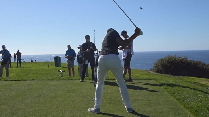 Tony Finau（トニー・フィナウ）選手のドライバーショット｜背面アングル｜連続再生・スロー再生｜2020 Farmers Insurance Open